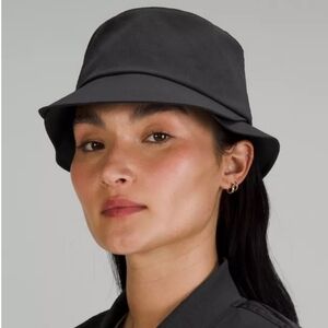 LuluLemon Wide Brim Bucket Hat